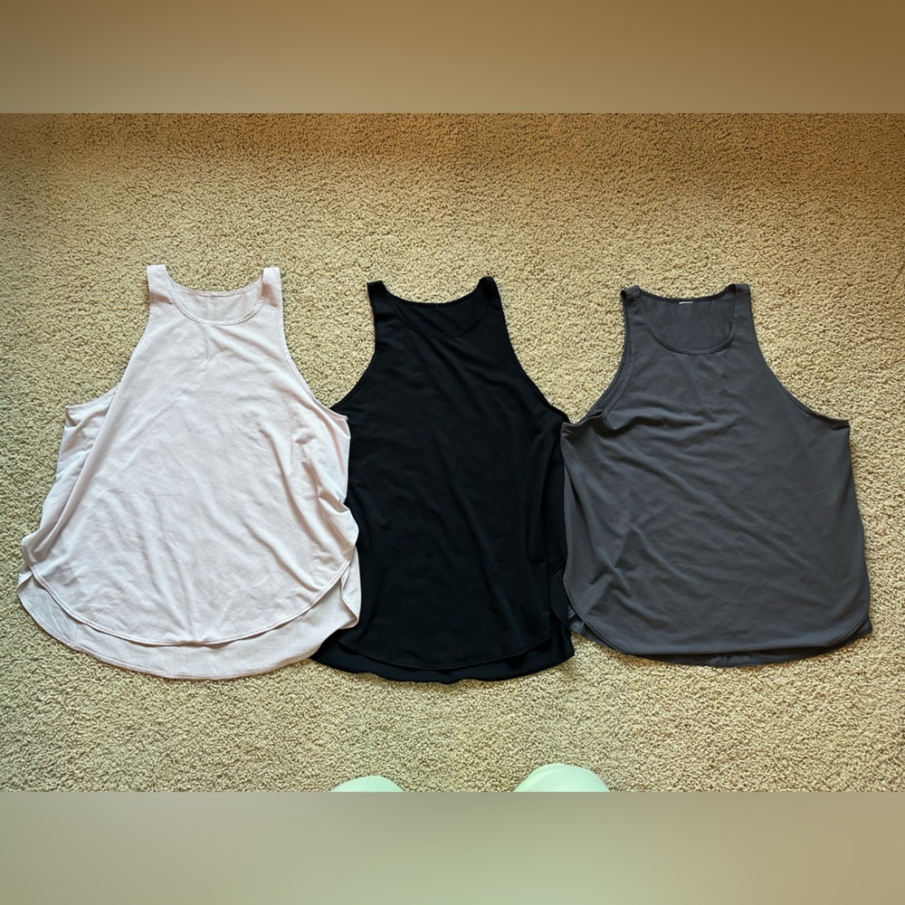 Fabletics high neck lightweight tank (3 shirts) medium